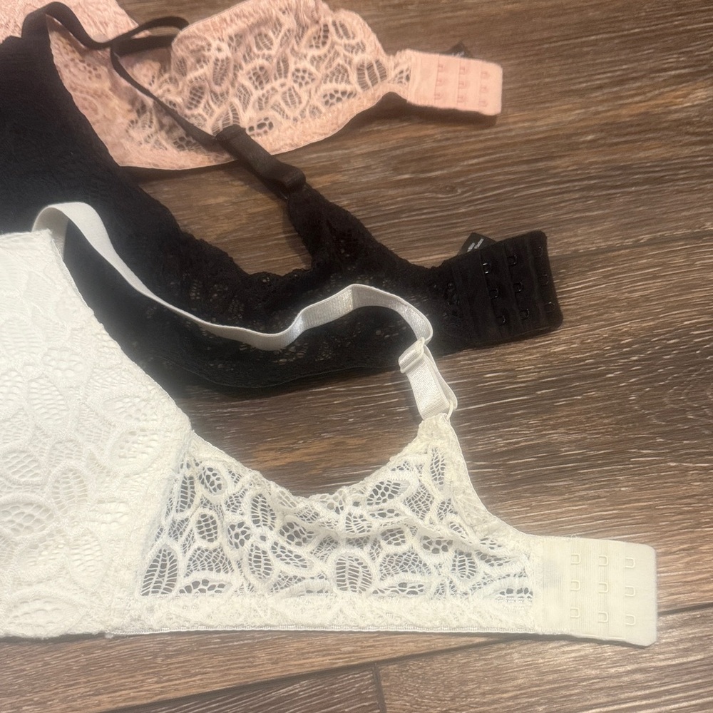 Lace T-Shirt Bra - Pack of 3 (Pink, Black, White) - Picture 4 of 7